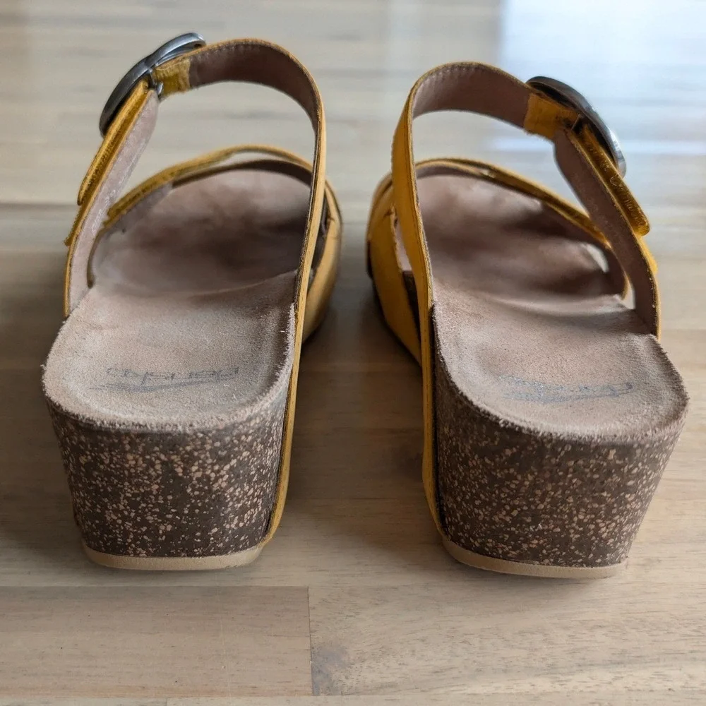 Dansko‎ Susie Mango Yellow Nubuck Leather Wedge Sandals Womens Size 39 US 8.5-9